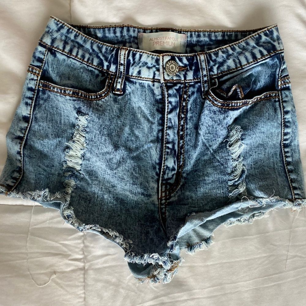Almost Famous Jean Shorts - Picture 2 of 3